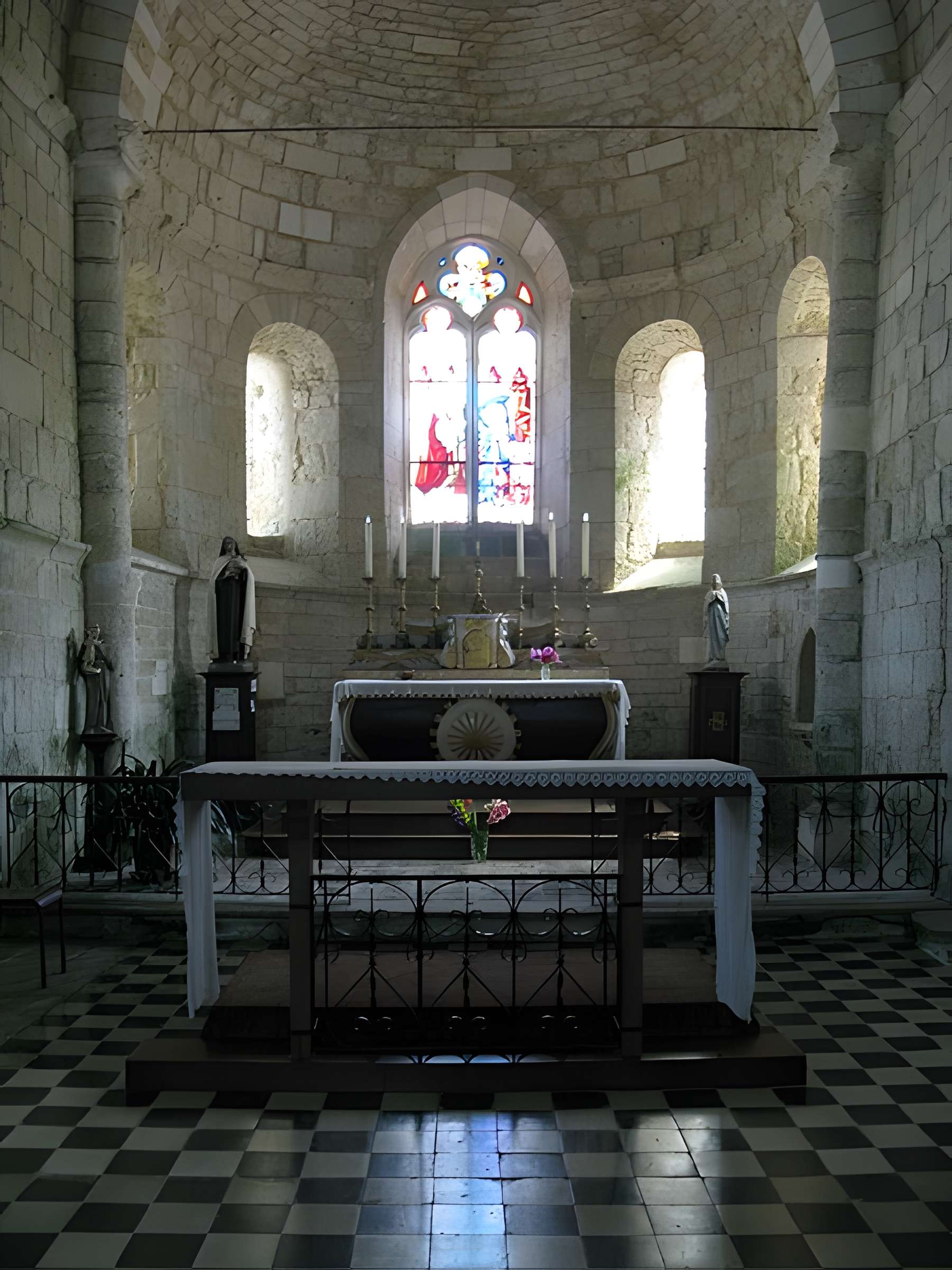 Église Saint-Vivien de Vandré