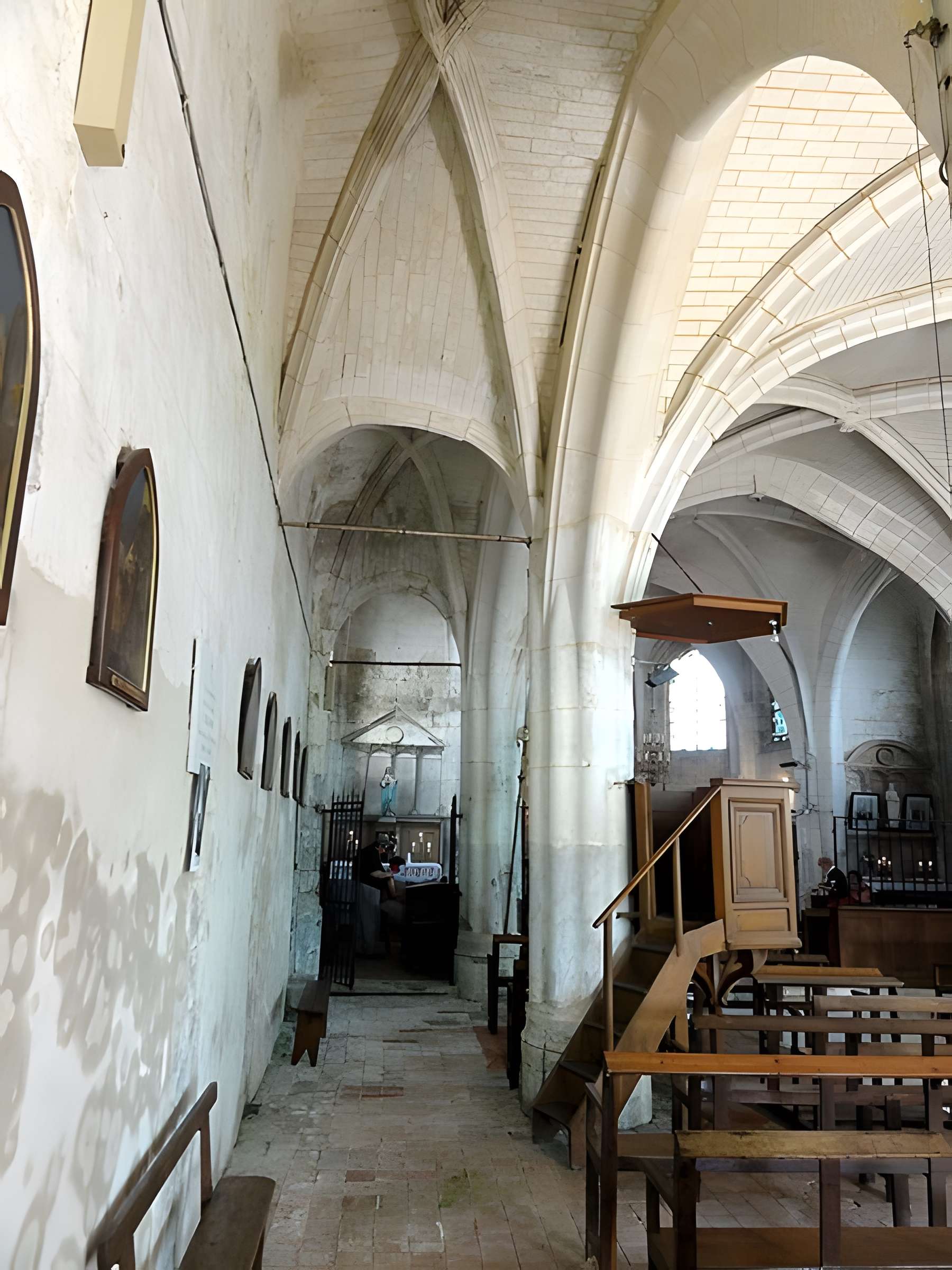 Église Saint-Wandrille de Rivecourt