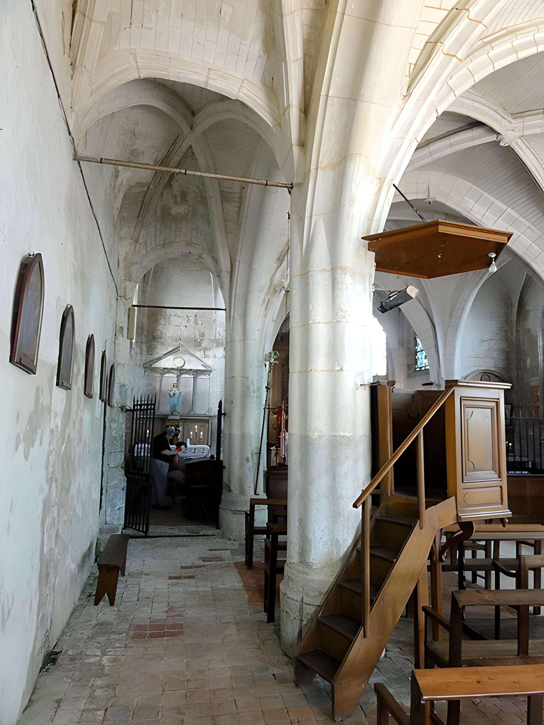 Église Saint-Wandrille de Rivecourt