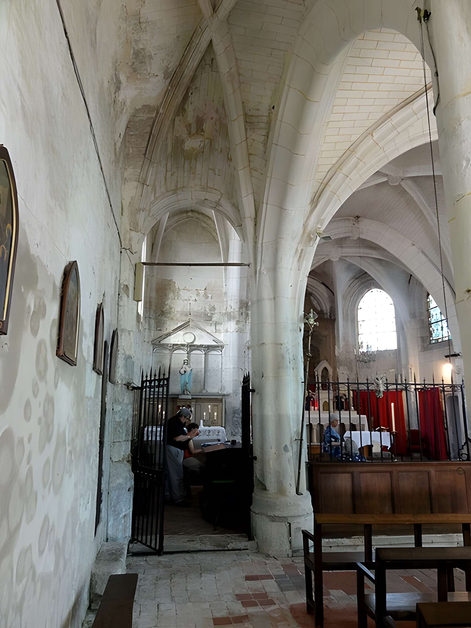 Église Saint-Wandrille de Rivecourt