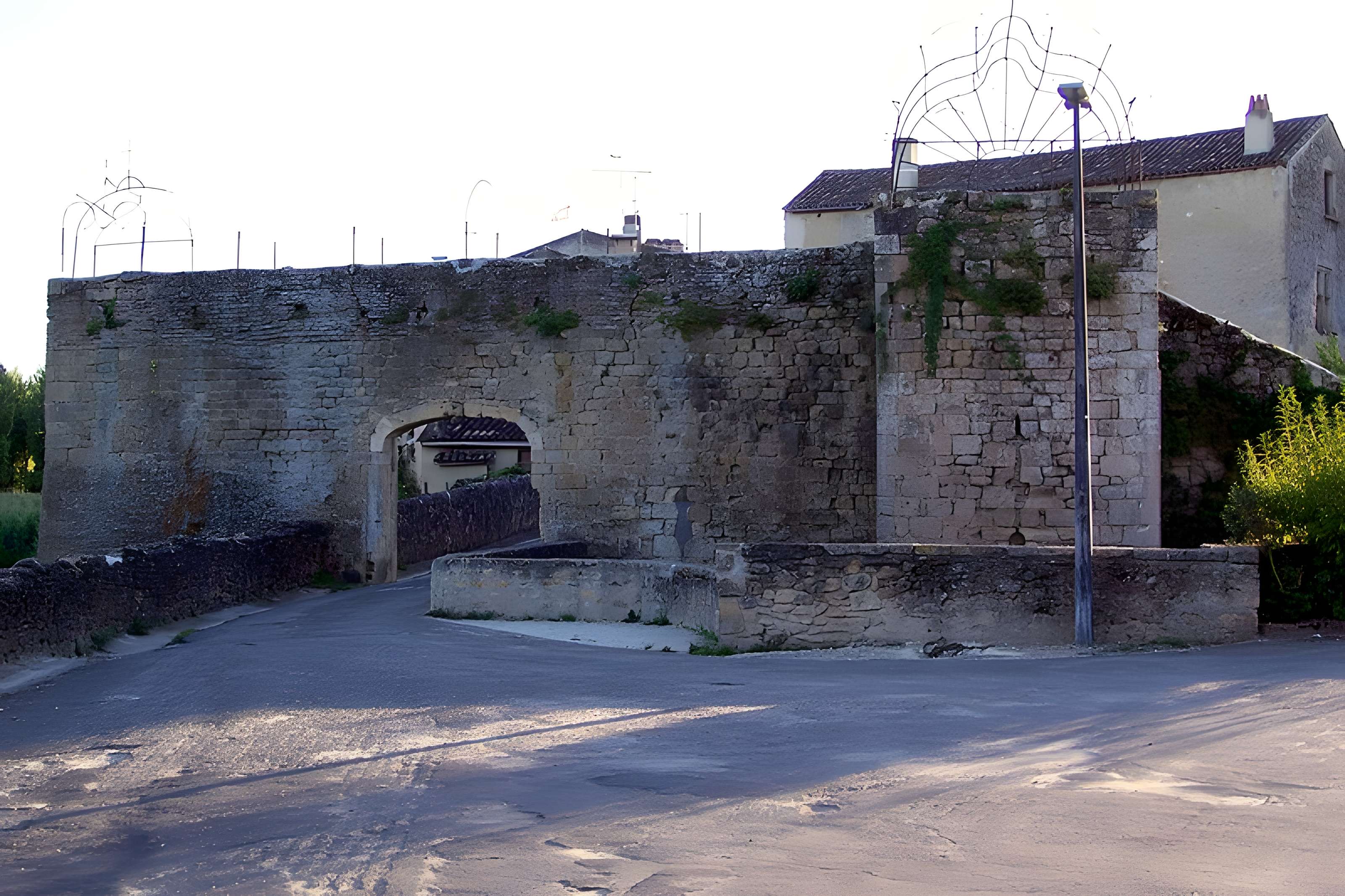 Enceinte de Saint-Macaire