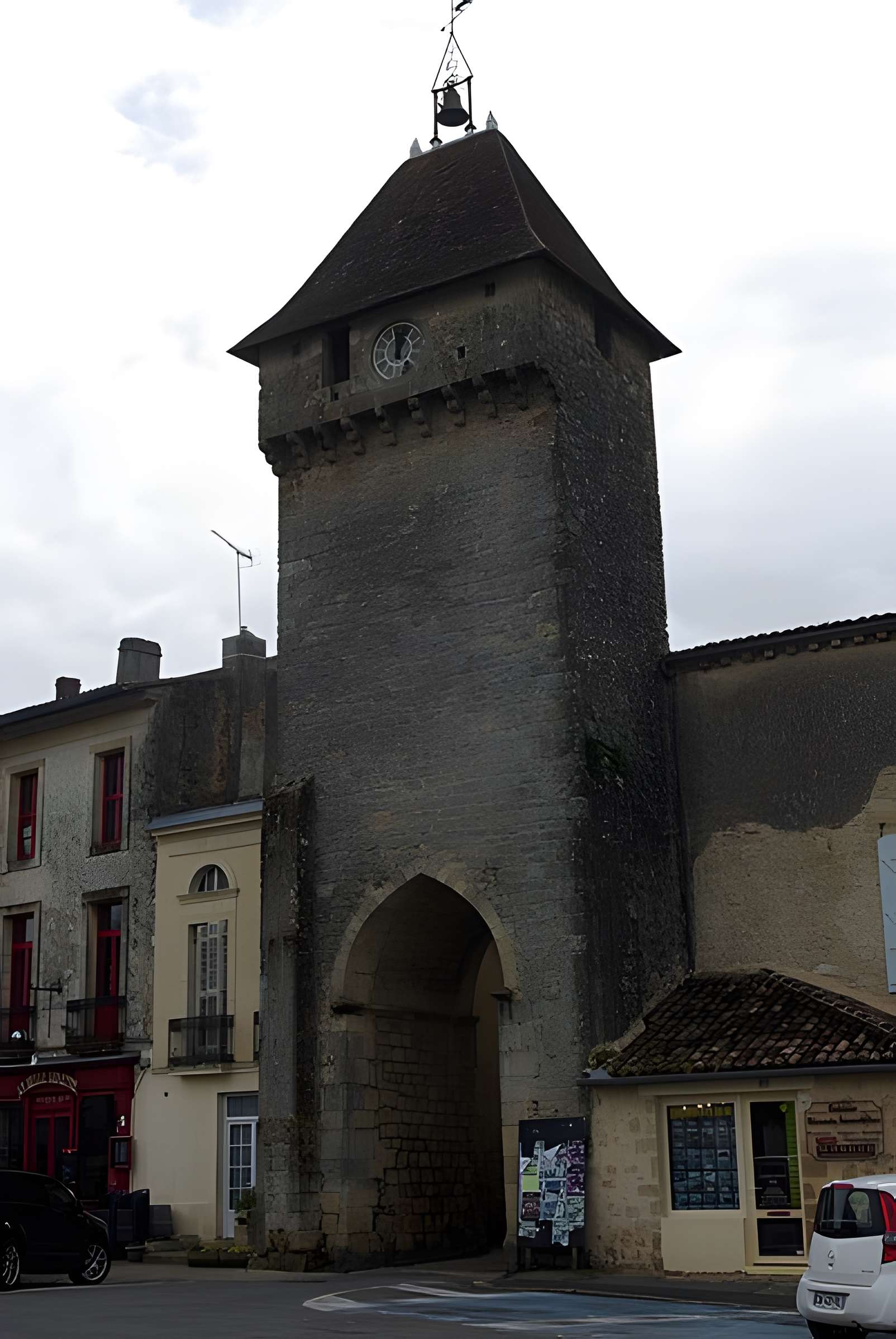 Enceinte de Saint-Macaire