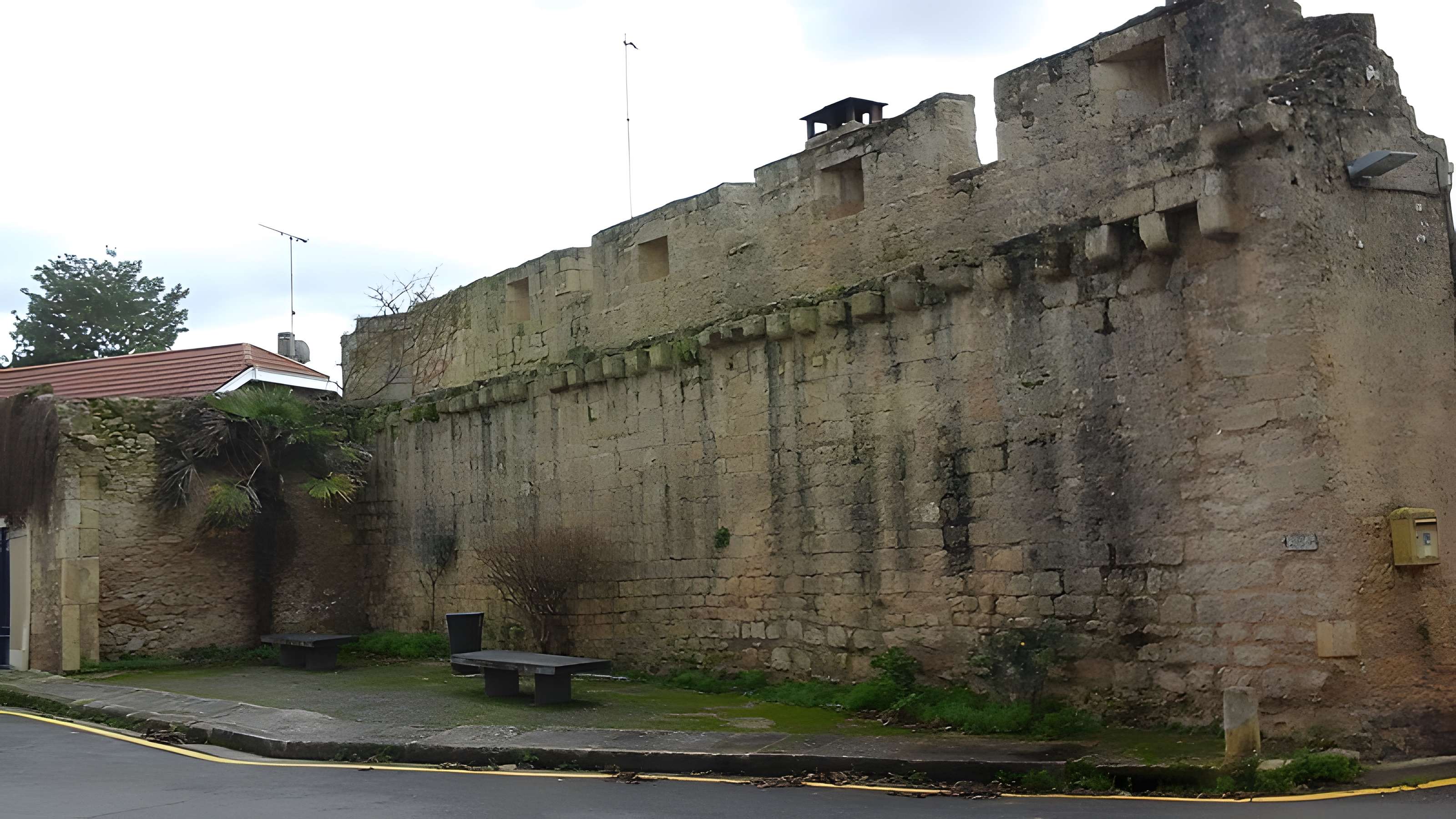 Enceinte de Saint-Macaire