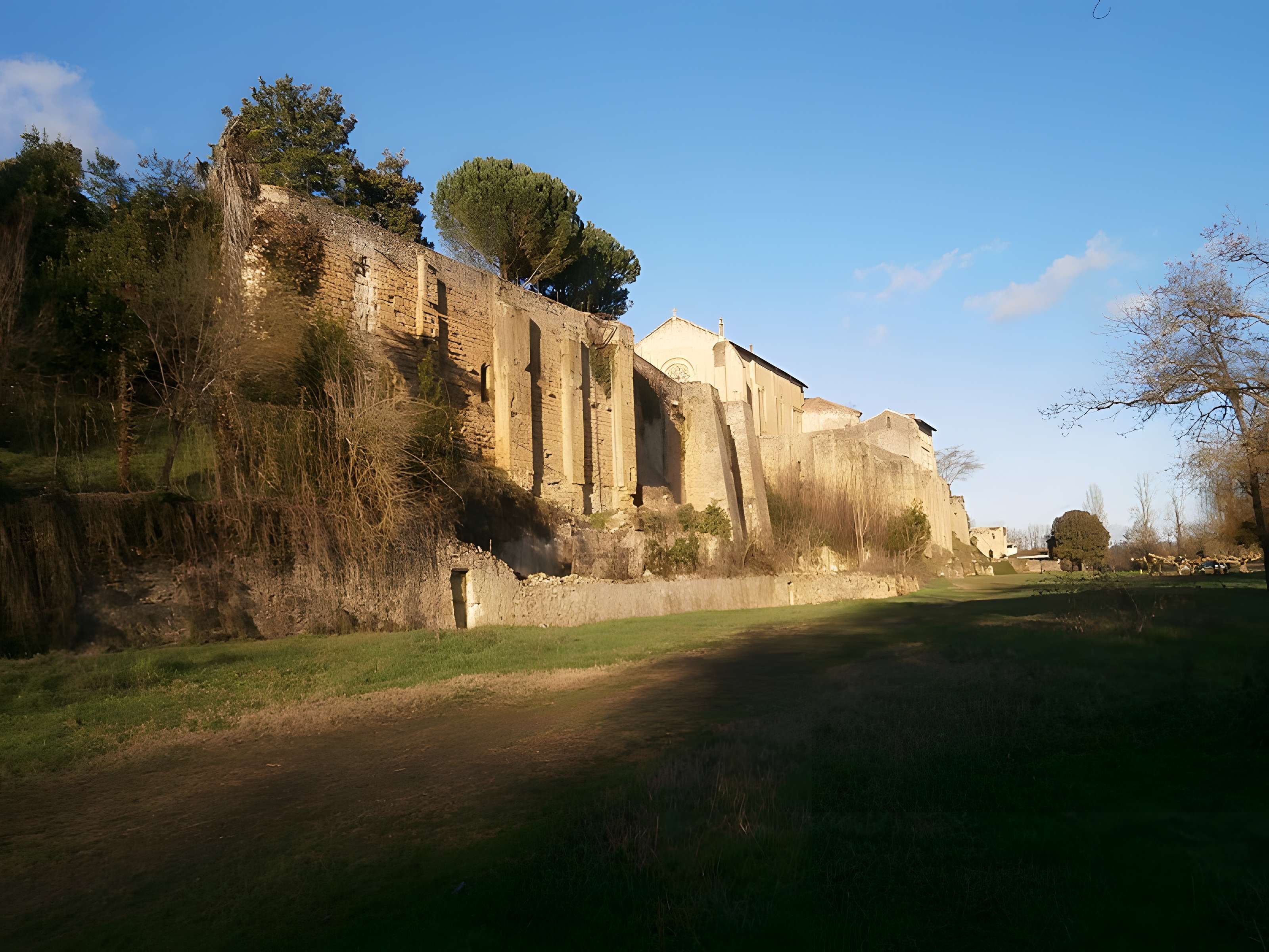 Enceinte de Saint-Macaire