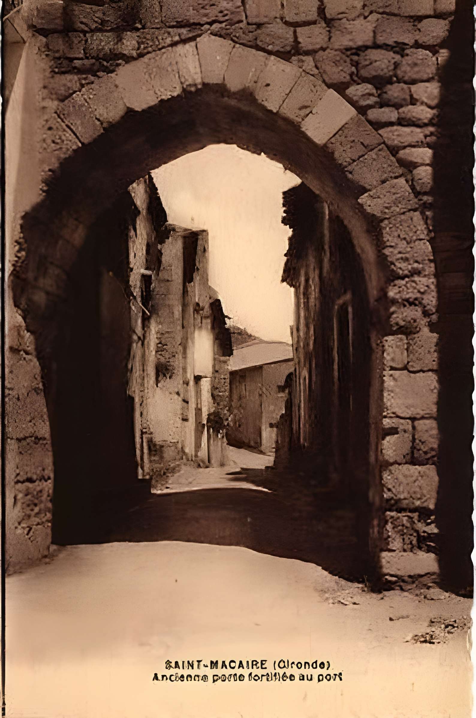 Enceinte de Saint-Macaire