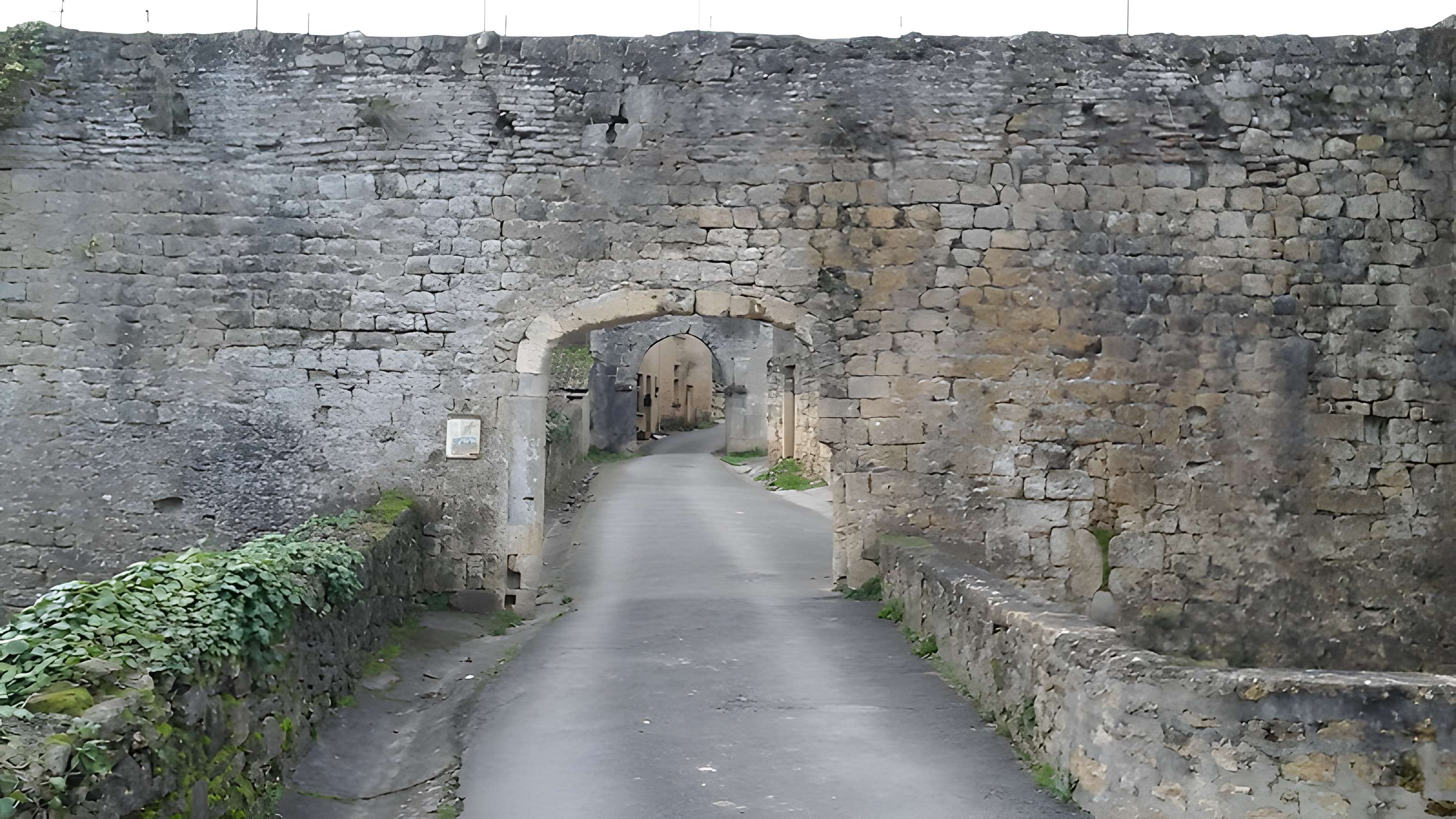 Enceinte de Saint-Macaire