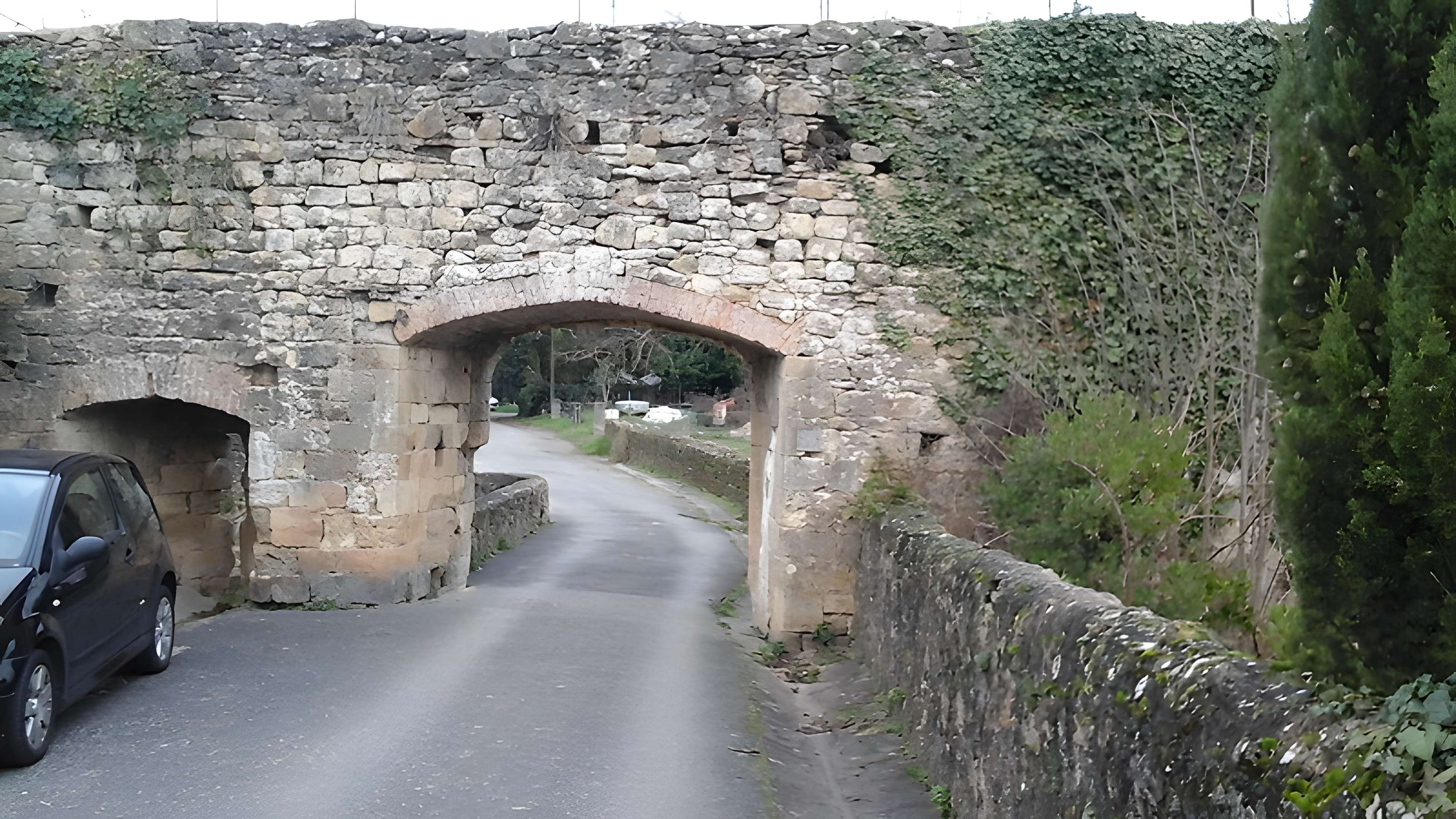 Enceinte de Saint-Macaire