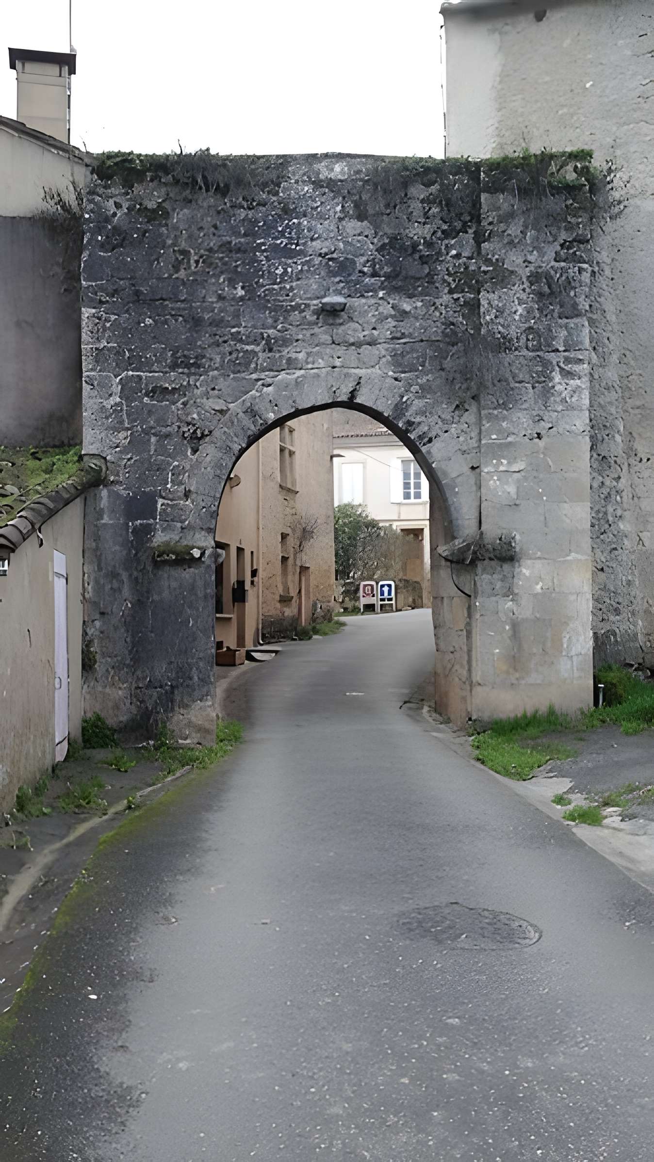 Enceinte de Saint-Macaire