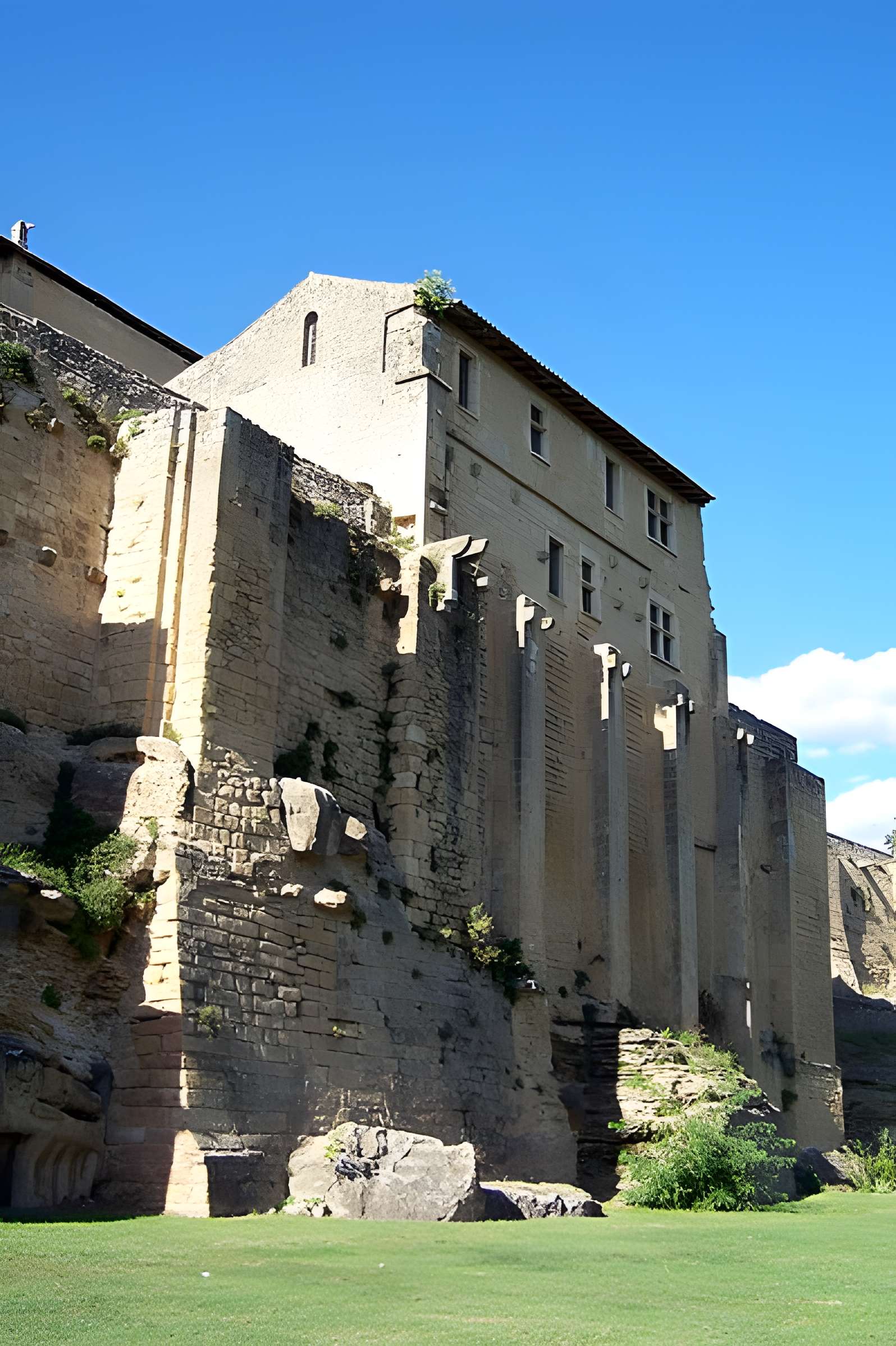 Enceinte de Saint-Macaire