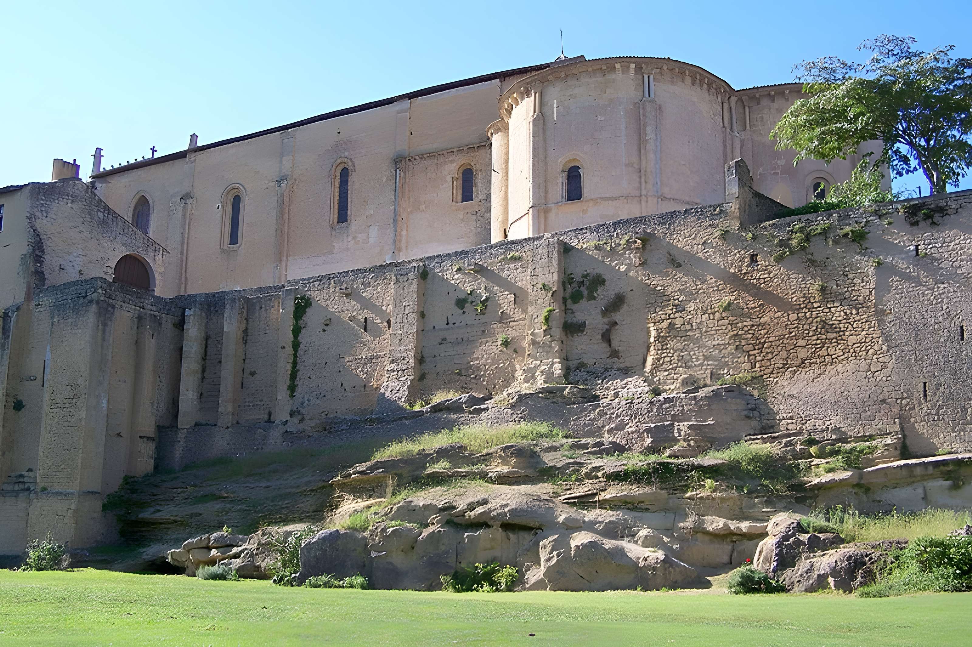 Enceinte de Saint-Macaire