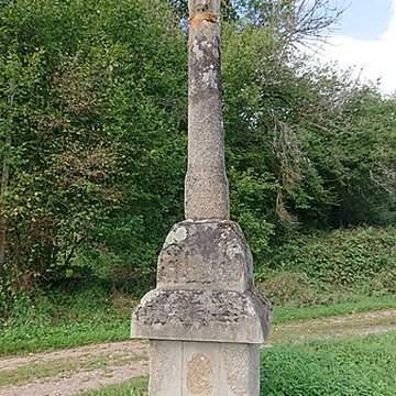 Croix de chemin dite Croix des Issards
