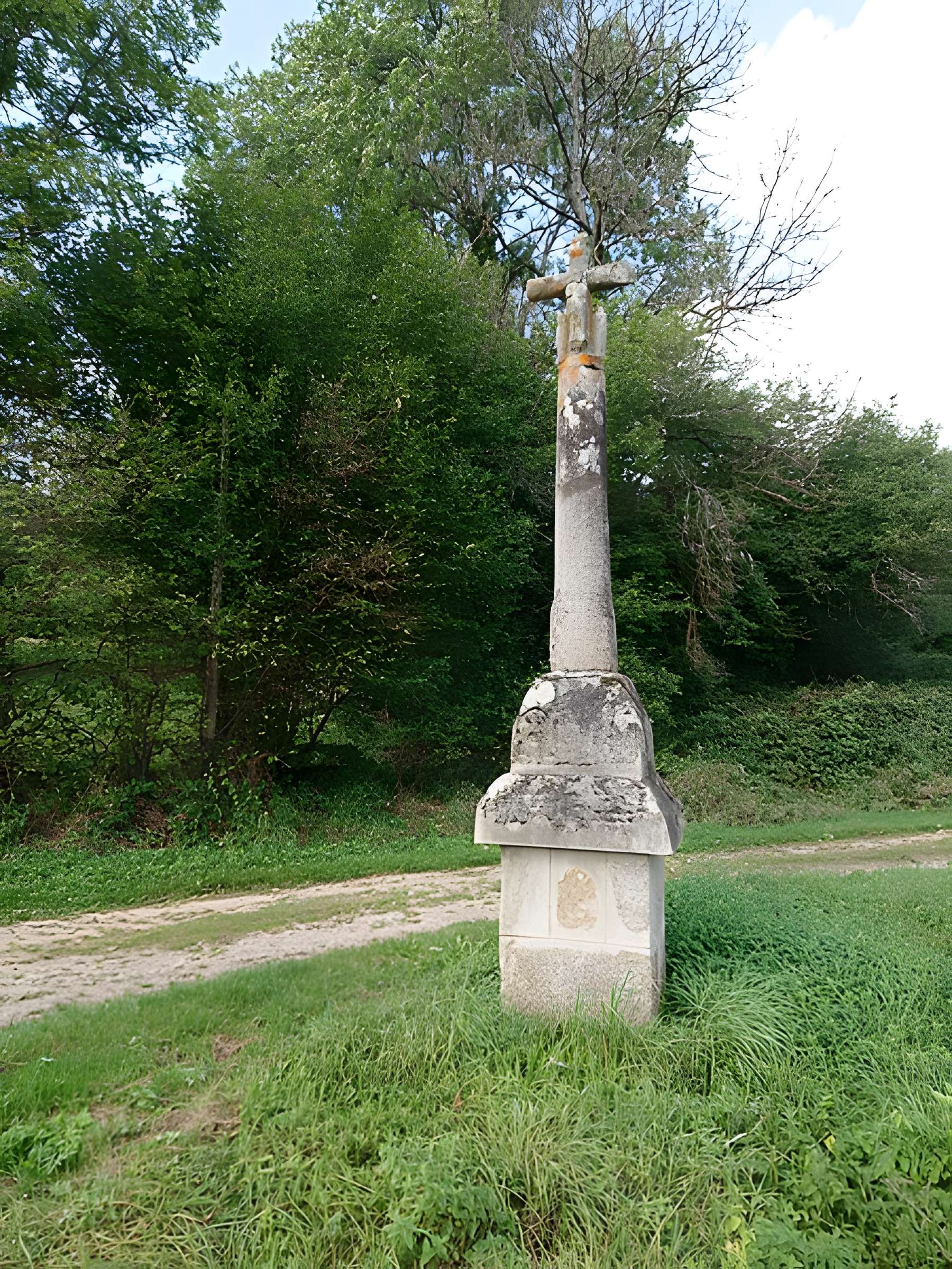 Croix de chemin dite Croix des Issards
