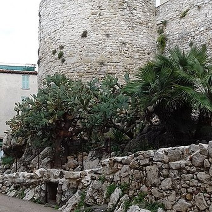 Photo de Enceinte gréco-romaine dAntibes