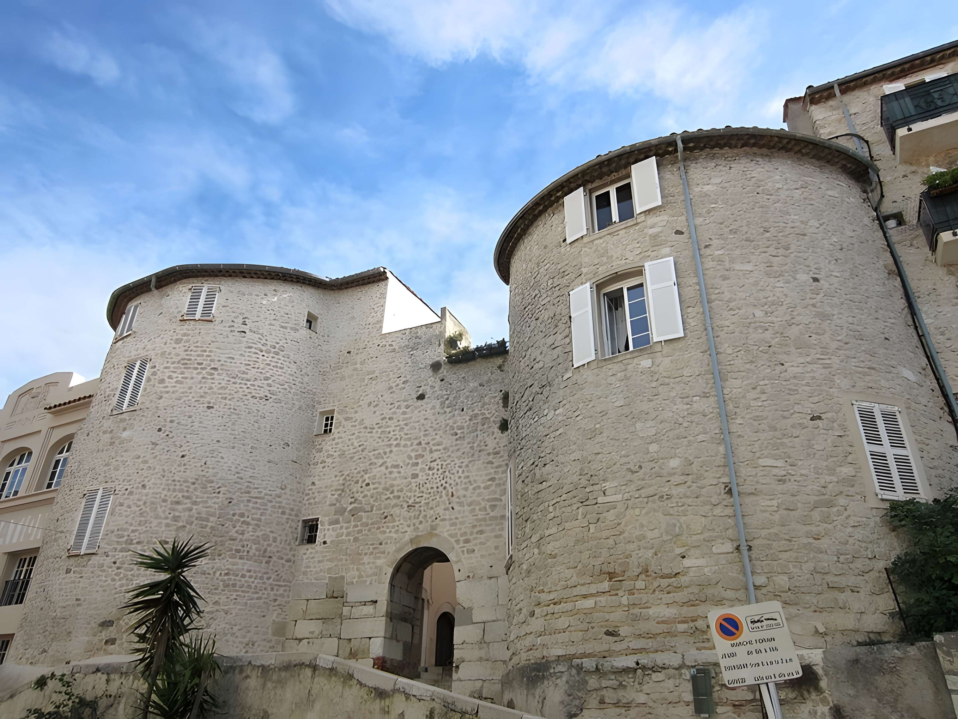Enceinte gréco-romaine d'Antibes 