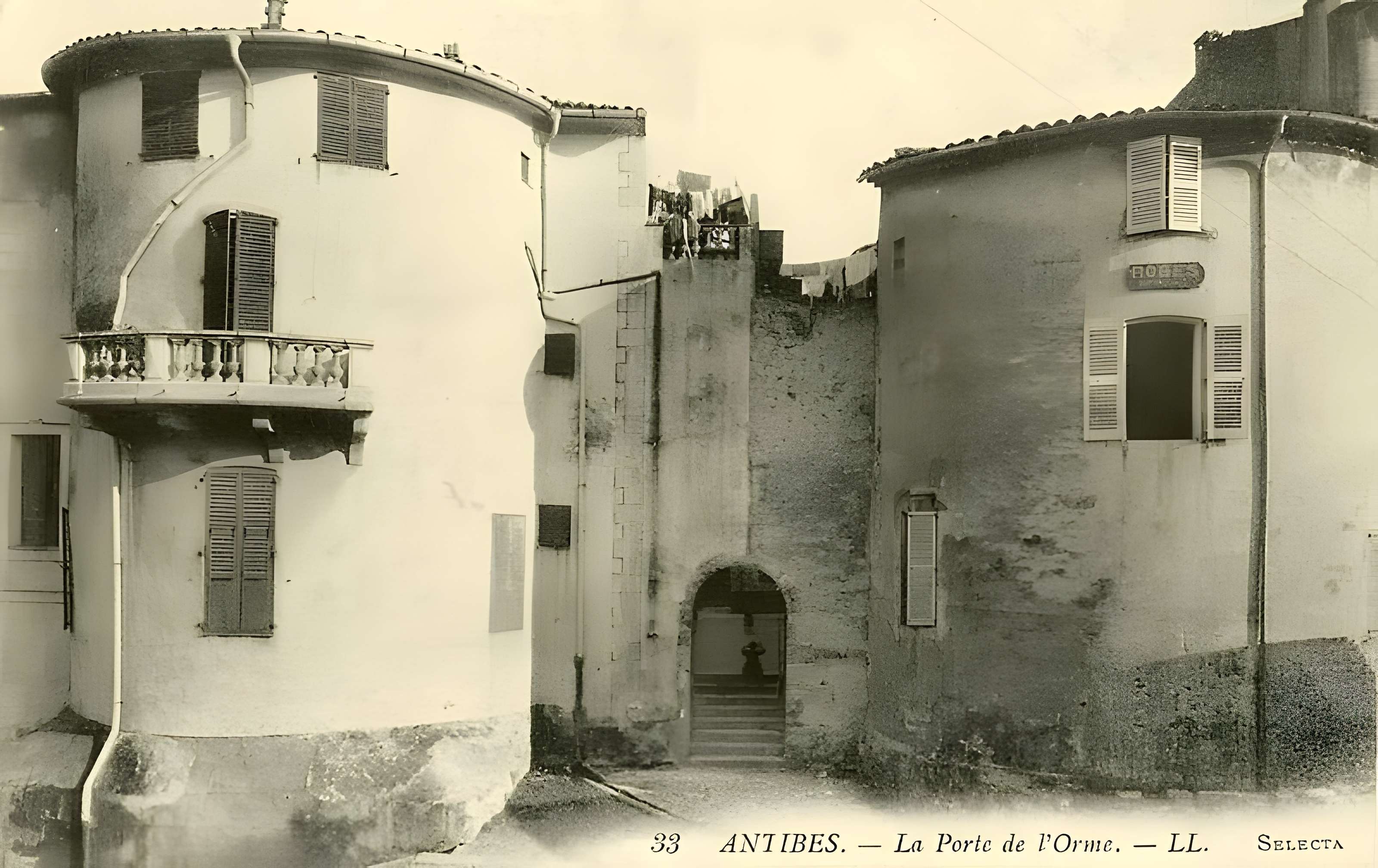 Enceinte gréco-romaine d'Antibes