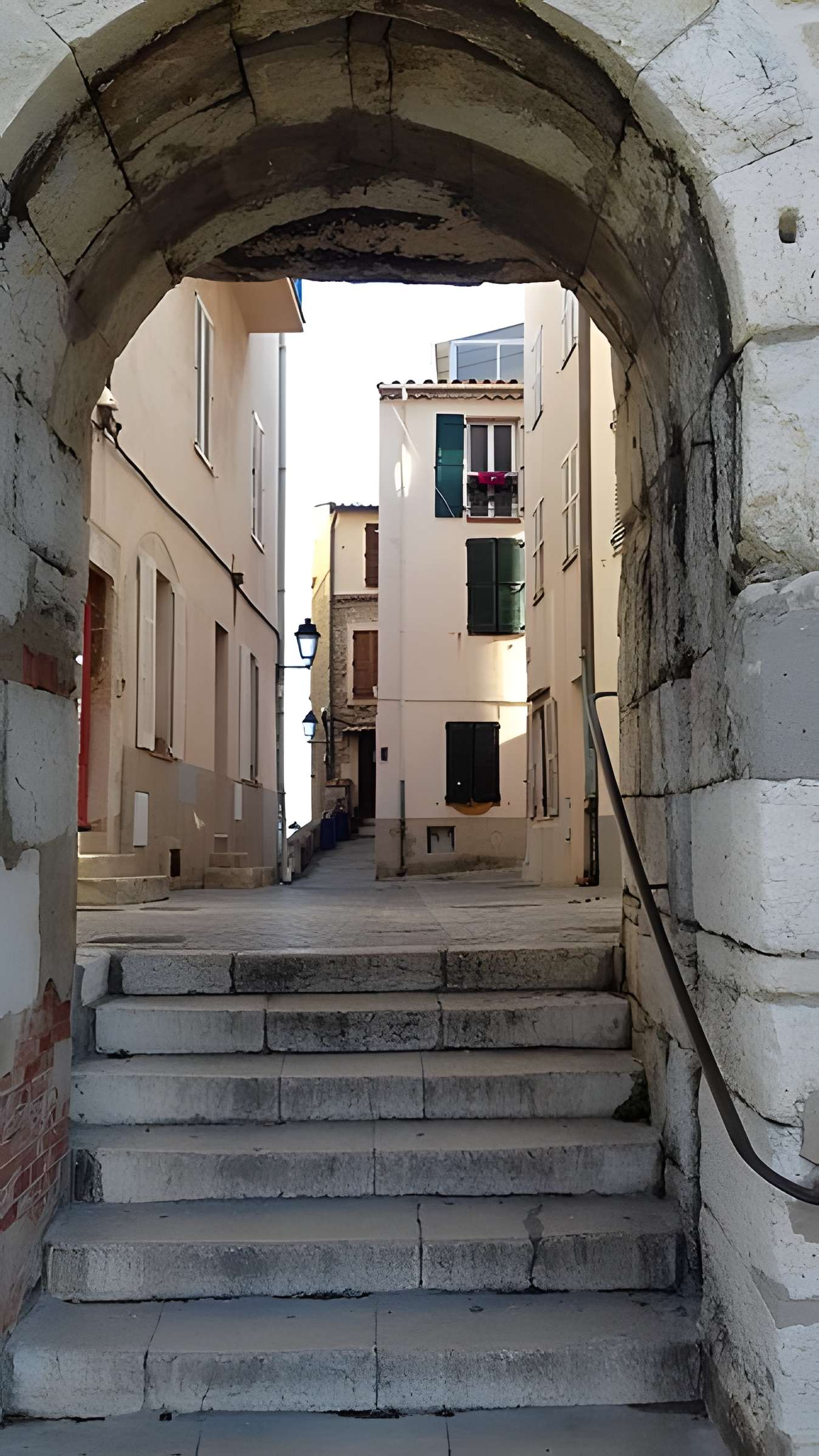 Enceinte gréco-romaine d'Antibes