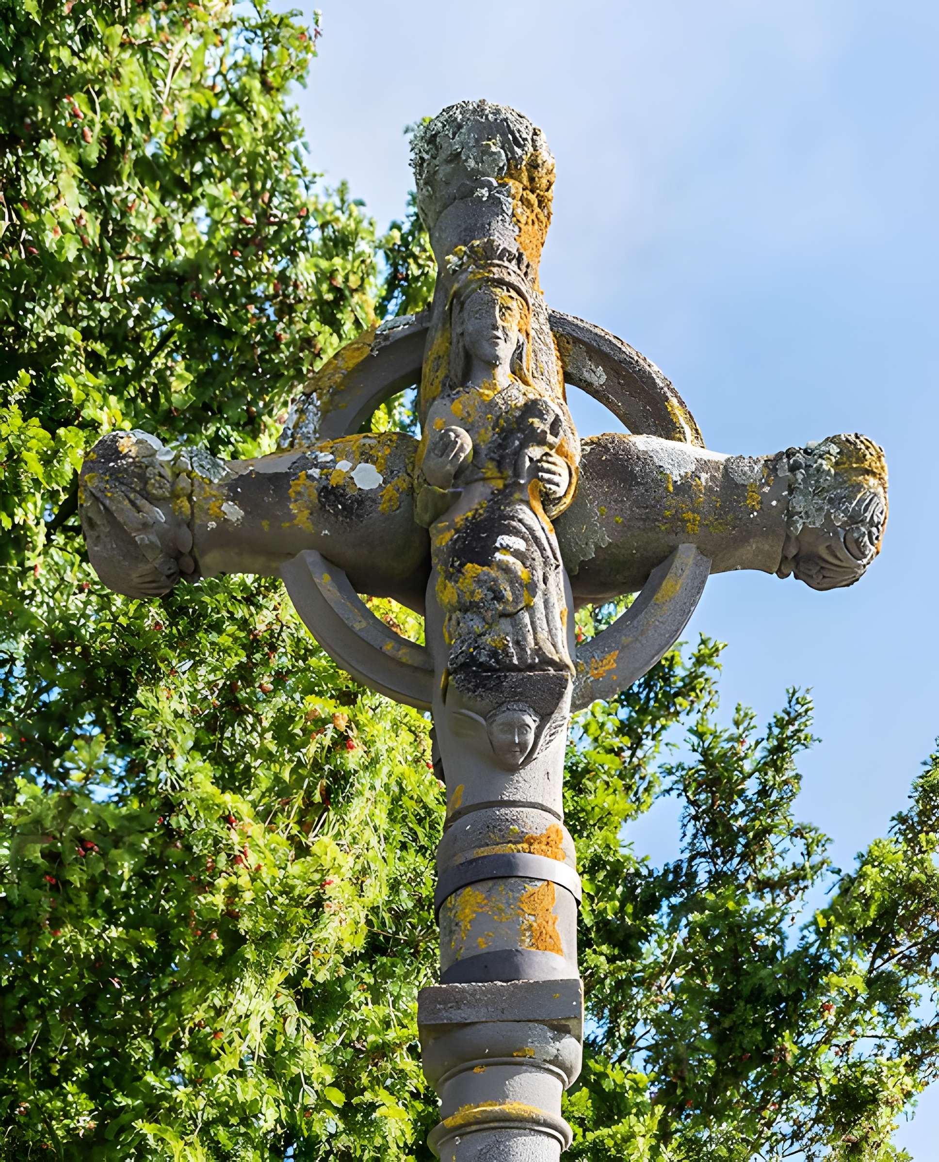 Croix de chemin dite Croix du Buisson