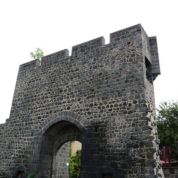 Photo de Restes de lenceinte de la ville