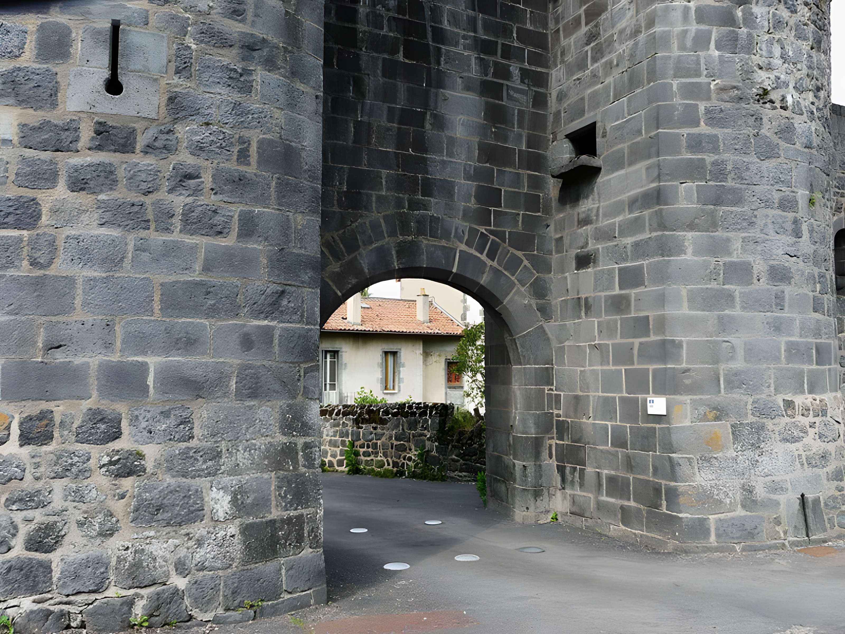 Restes de l'enceinte de la ville