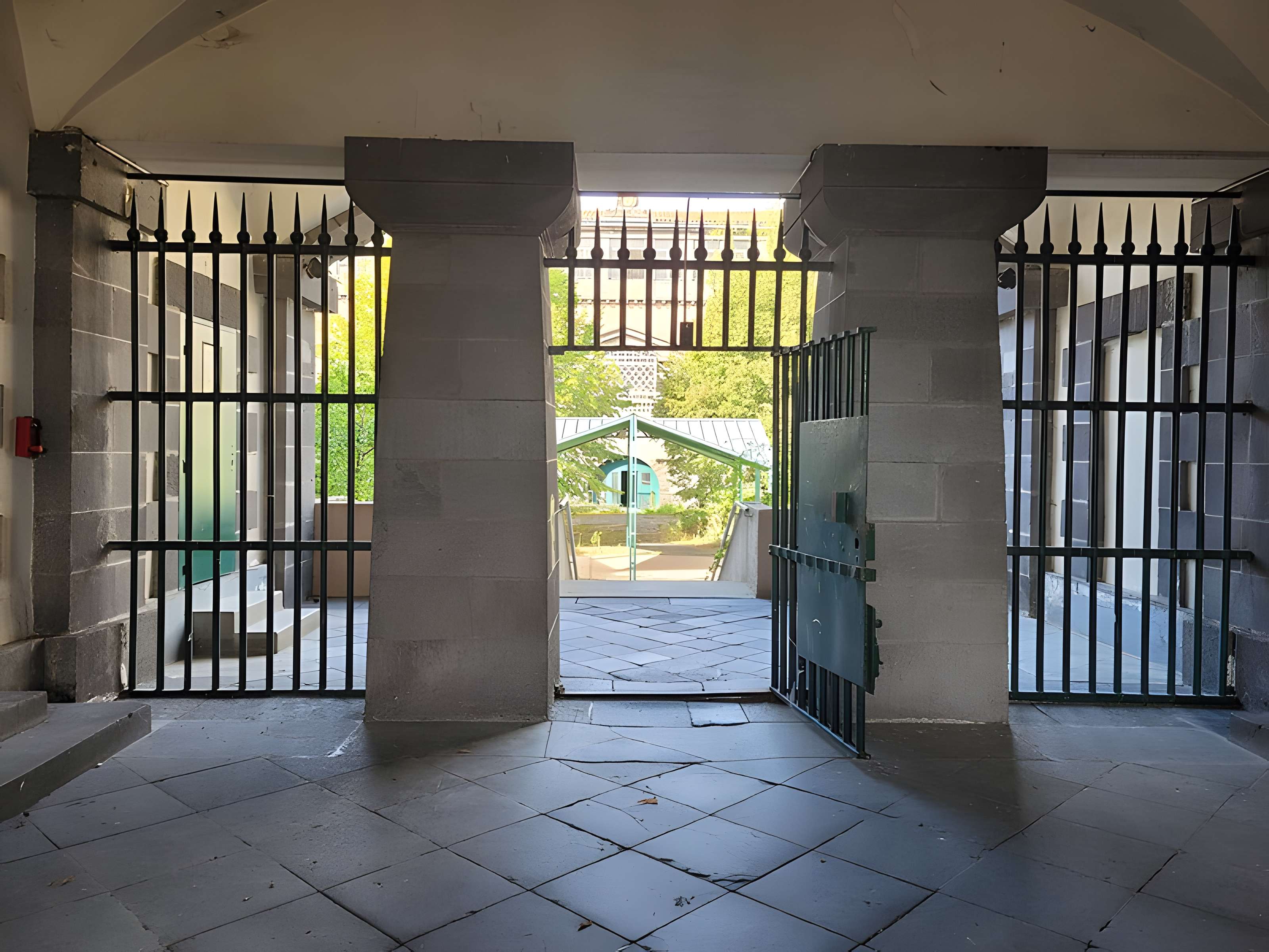 Ancien monastère des Cordeliers, puis Maison centrale