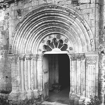 Eglise Saint-Hilaire et ancien monastère