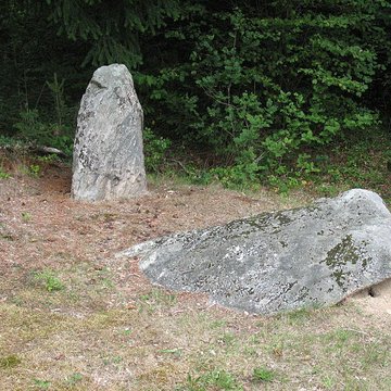 Deux mégalithes