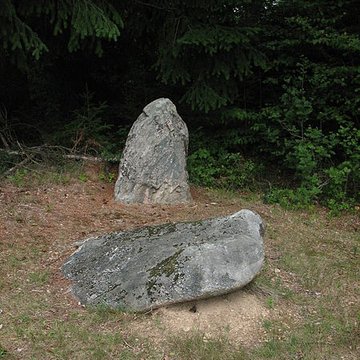 Deux mégalithes