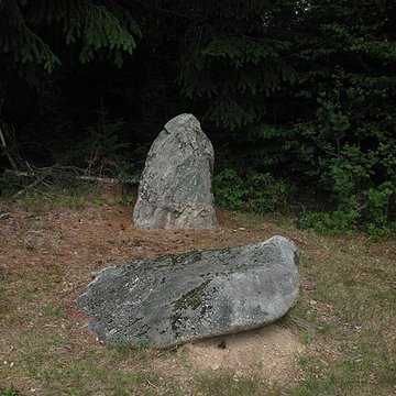 Deux mégalithes