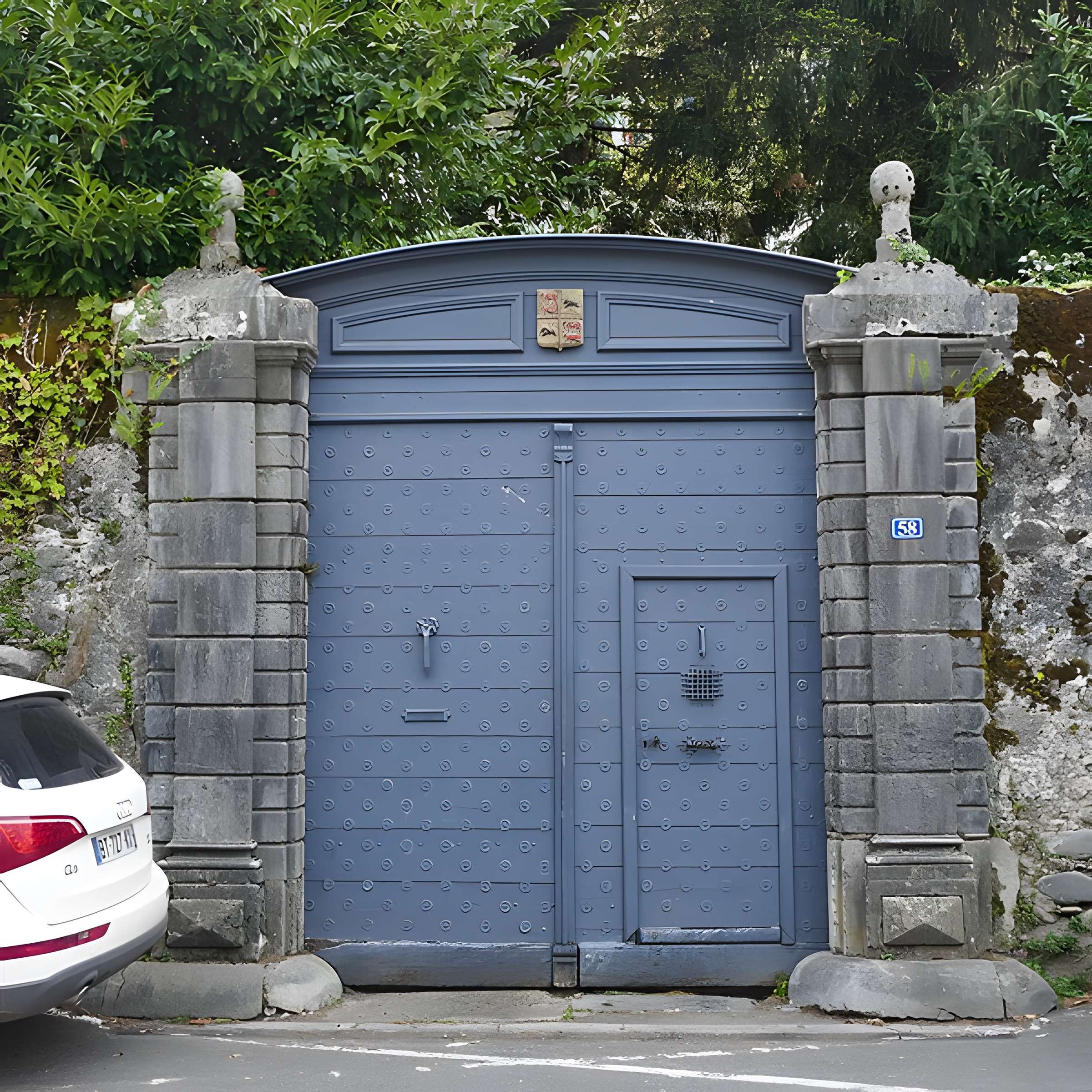 Ancienne abbaye laïque