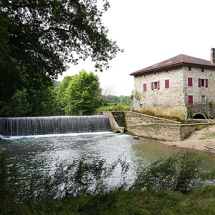 Photo de Pont ancien et Moulin de Heugas situés sur le Lihoury