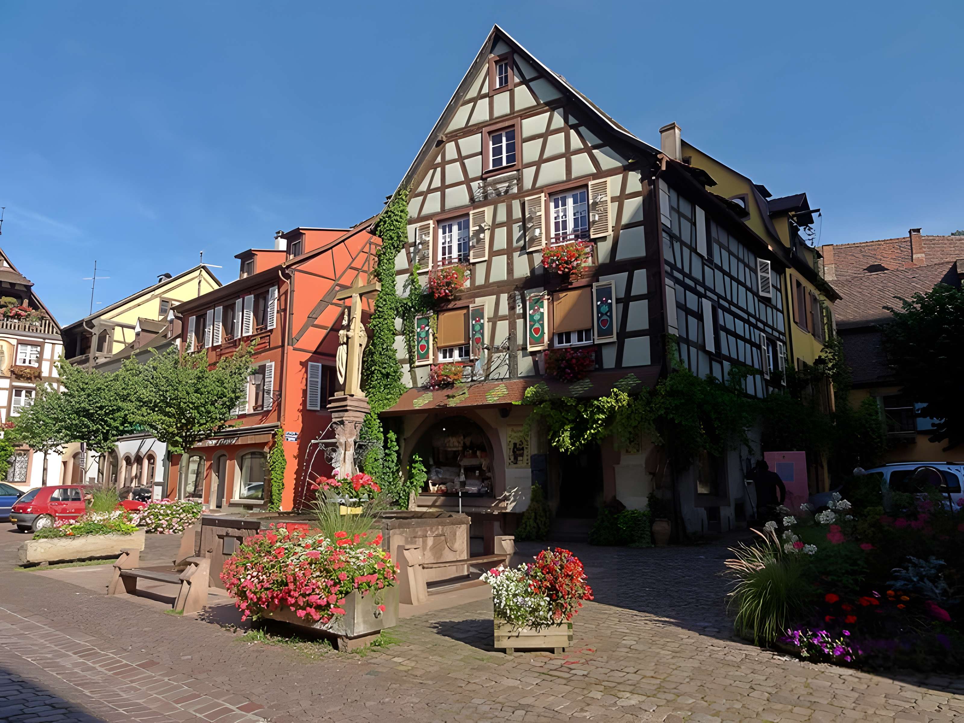 Fontaine Constantin, située devant l'église