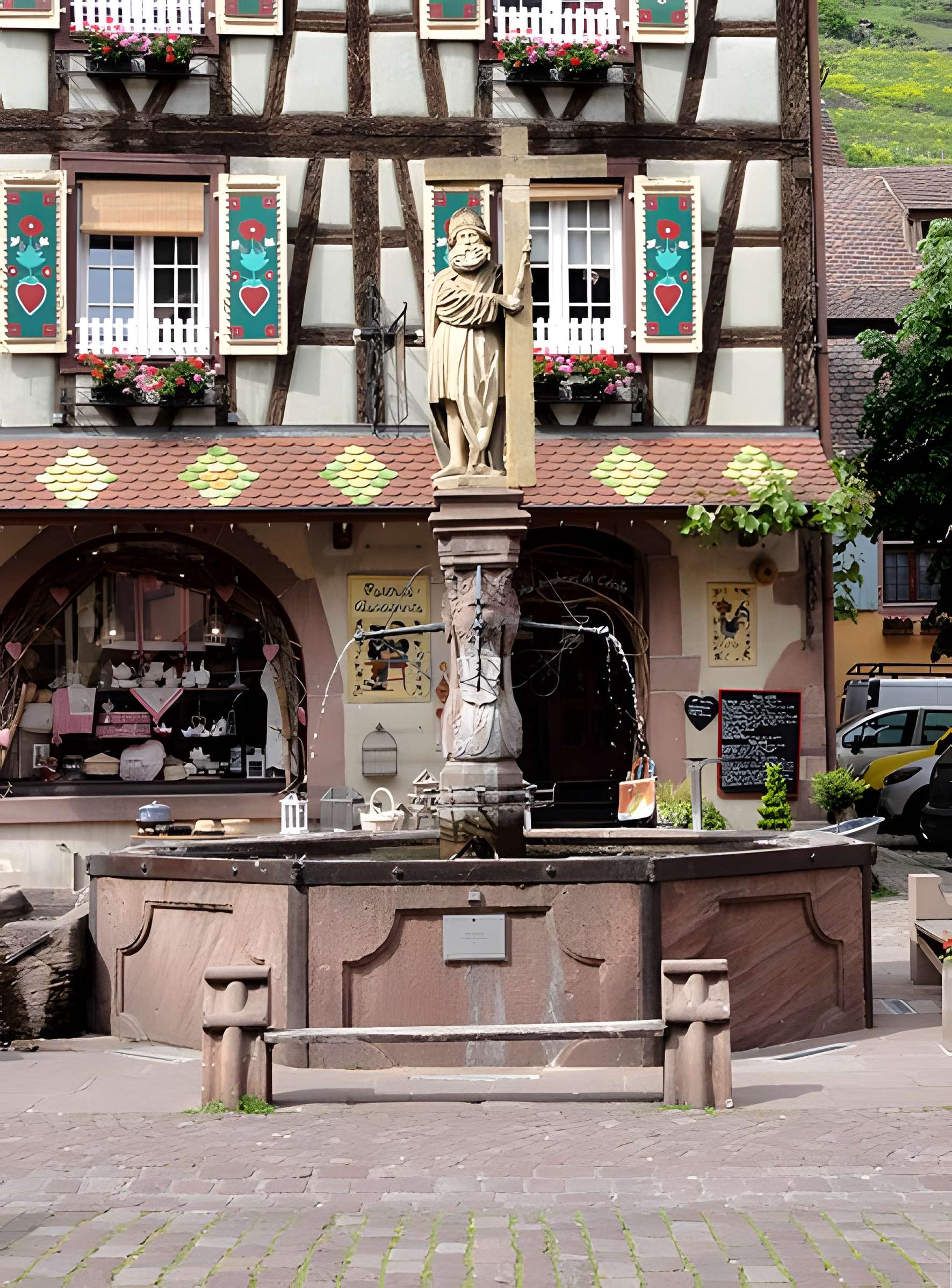 Fontaine Constantin, située devant l'église