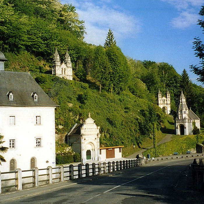 Photo de Calvaire et chemin de croix extérieur