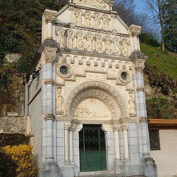 Calvaire et chemin de croix extérieur