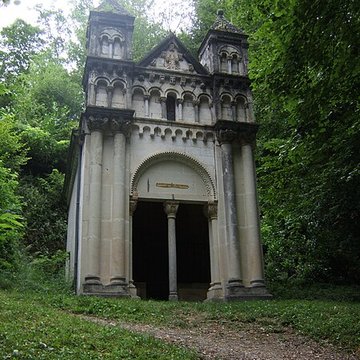 Calvaire et chemin de croix extérieur