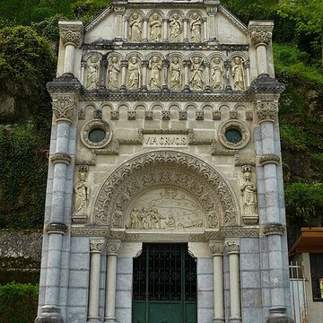 Calvaire et chemin de croix extérieur