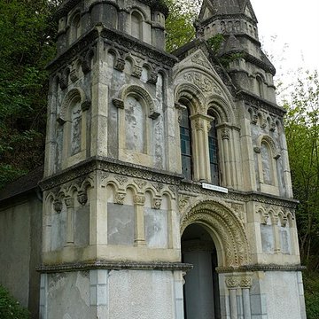Calvaire et chemin de croix extérieur