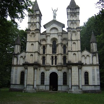 Calvaire et chemin de croix extérieur