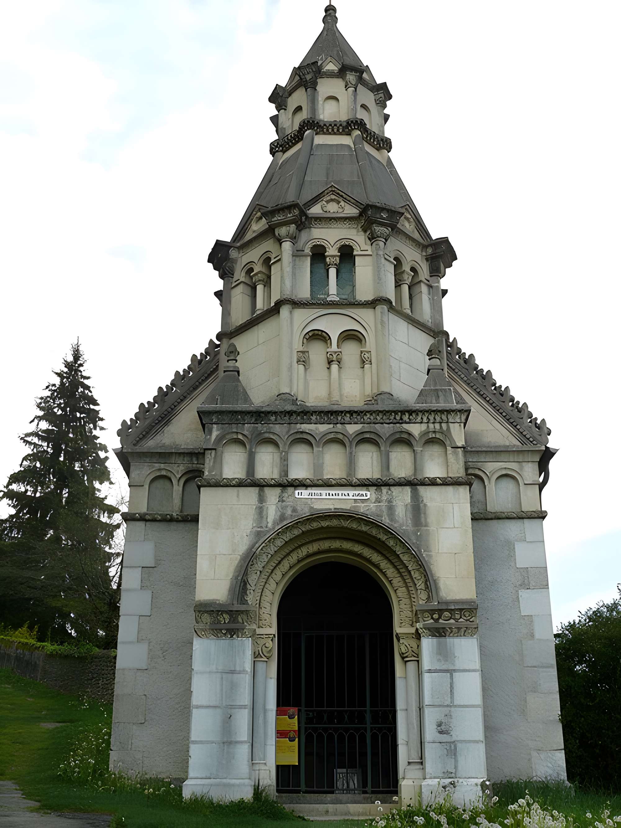 Calvaire et chemin de croix extérieur