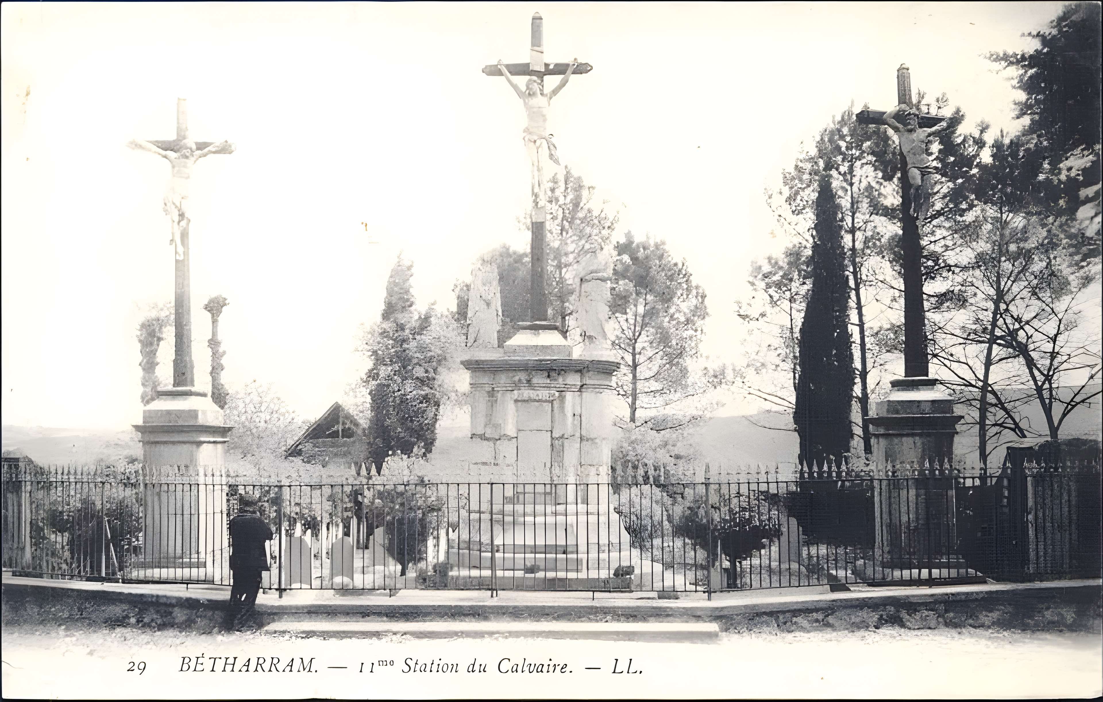 Calvaire et chemin de croix extérieur