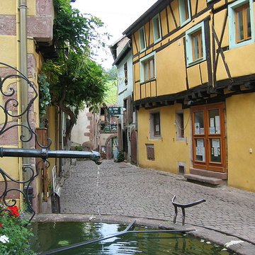 Fontaine de la Sinne à Riquewihr