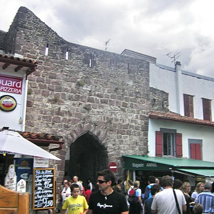 Photo de Anciens remparts de la ville haute et du faubourg dEspagne
