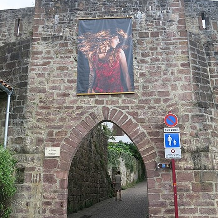 Photo de Anciens remparts de la ville haute et du faubourg dEspagne