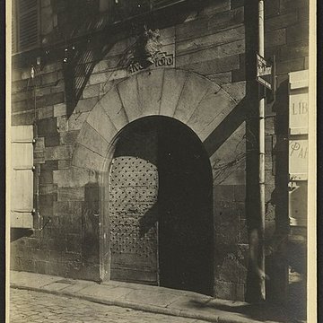 Anciens remparts de la ville haute et du faubourg dEspagne