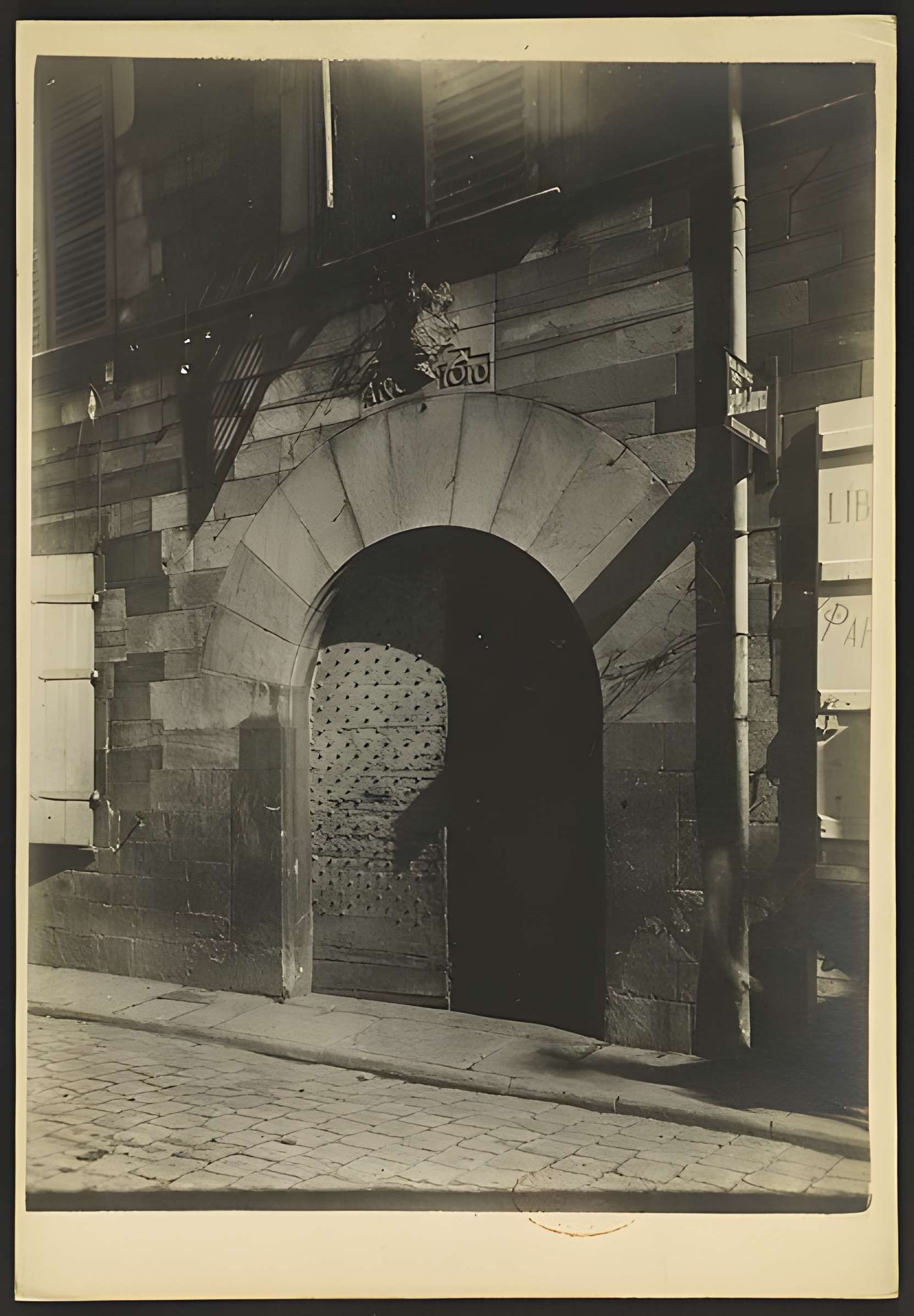 Anciens remparts de la ville haute et du faubourg d'Espagne