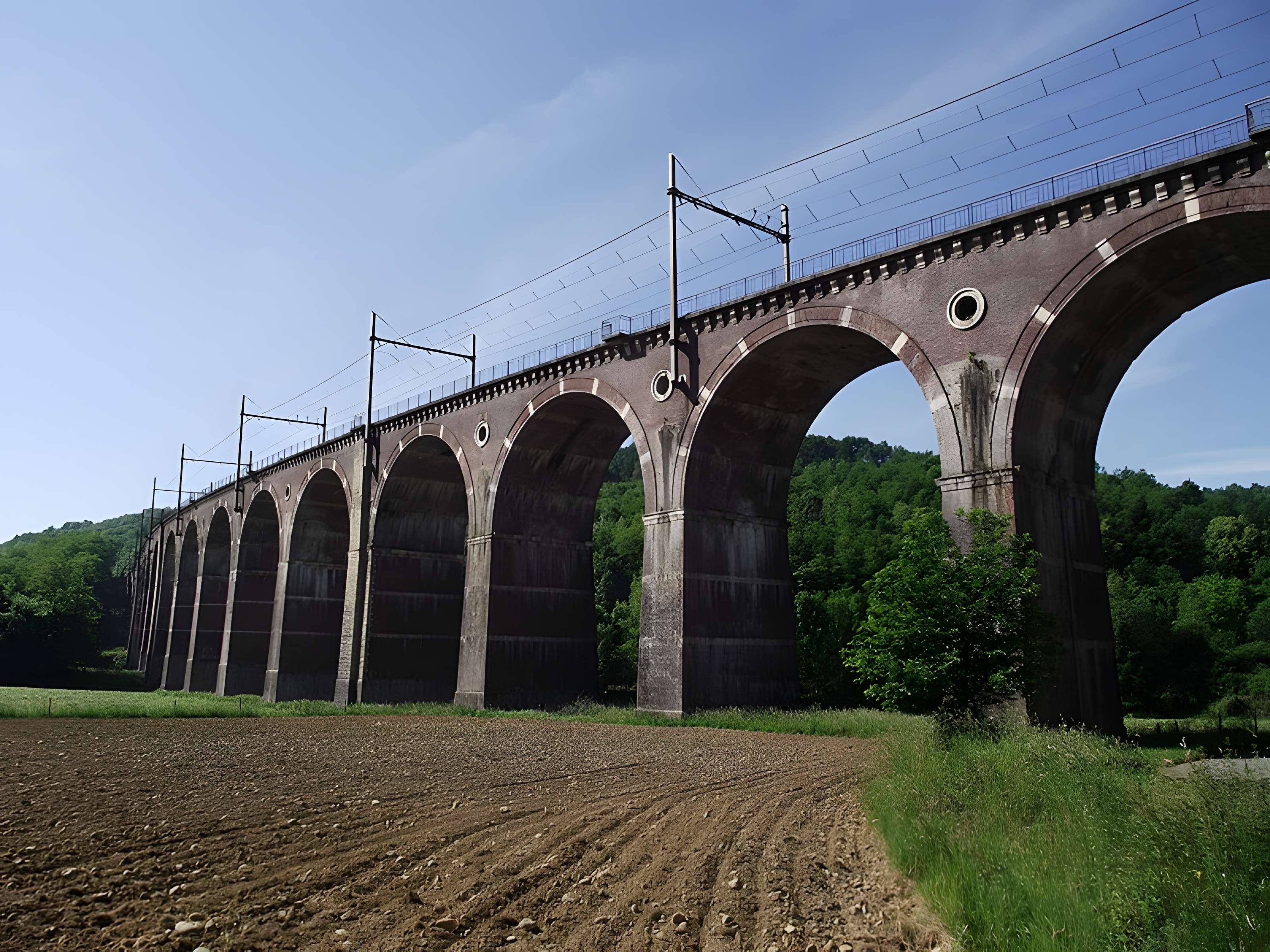 Viaduc de Lanespède (également sur communes de Bégole et Père)