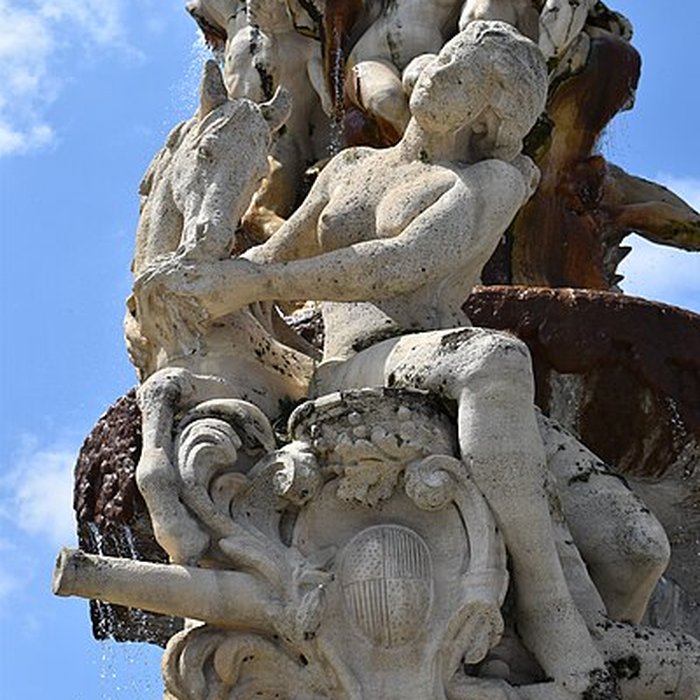 Photo de Fontaine Duvignau-Bousigues dite « des Quatre-Vallées »