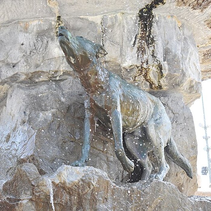 Photo de Fontaine Duvignau-Bousigues dite « des Quatre-Vallées »
