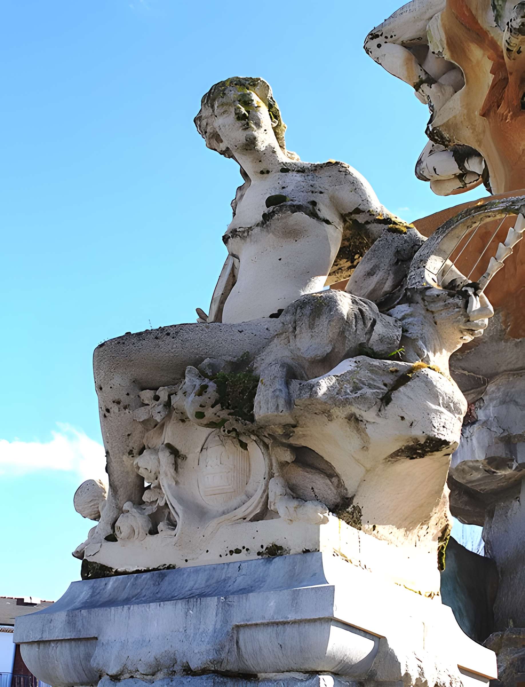 Fontaine Duvignau-Bousigues dite « des Quatre-Vallées »