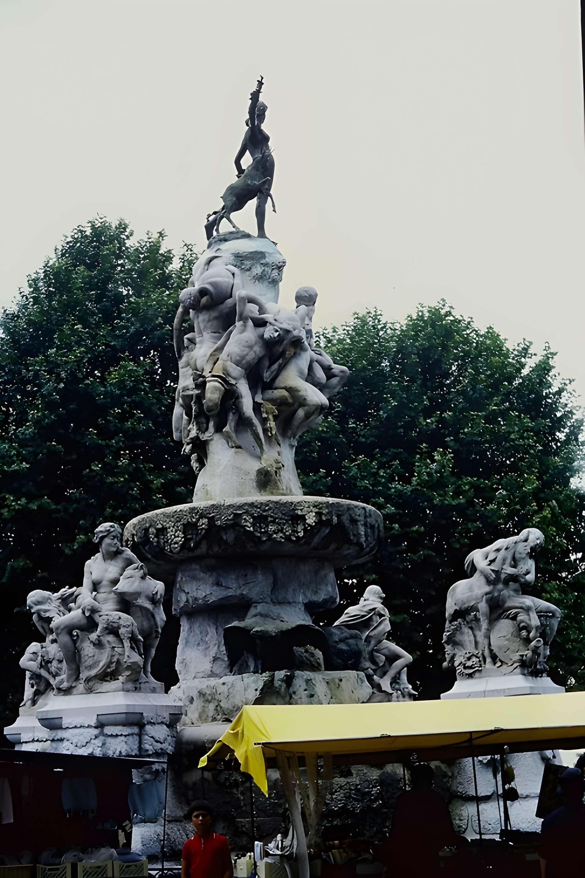 Fontaine Duvignau-Bousigues dite « des Quatre-Vallées »